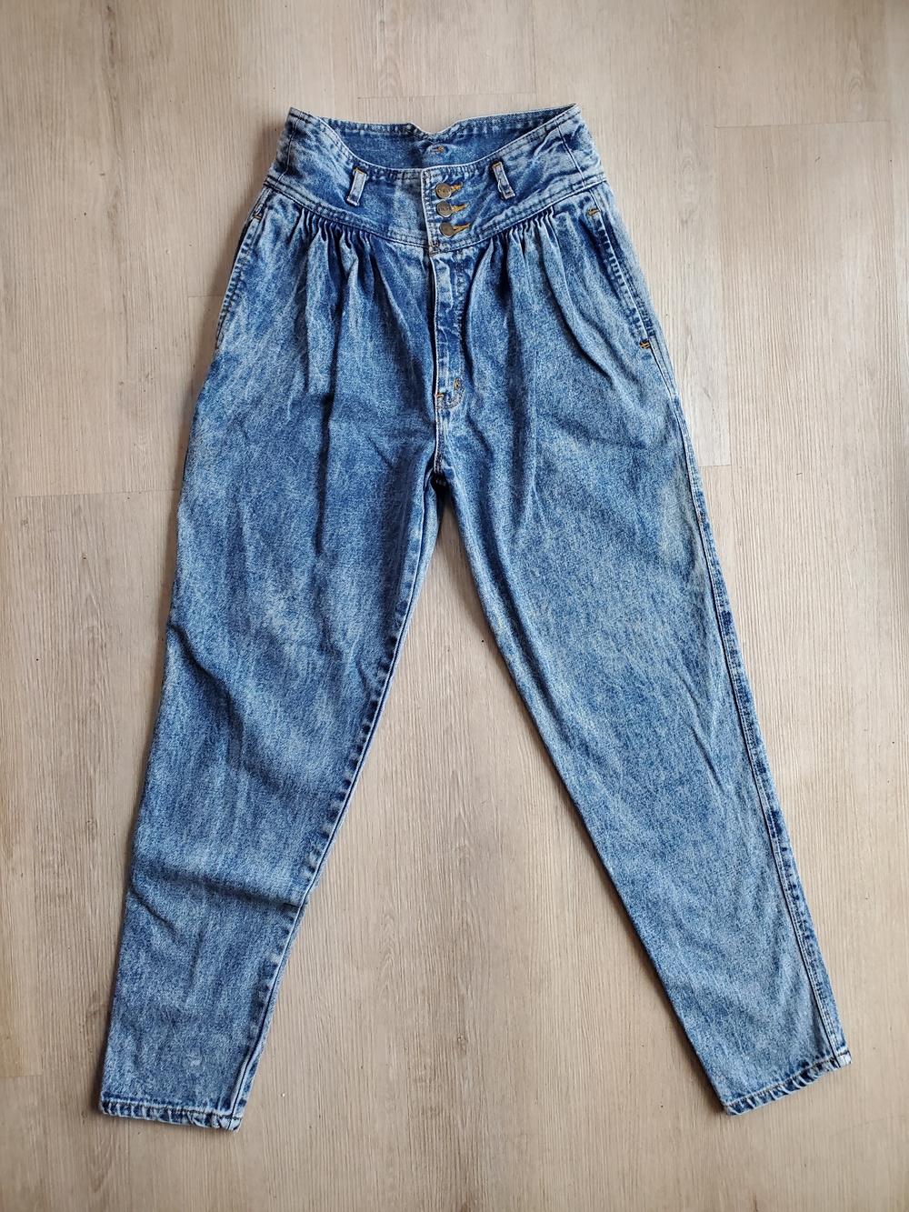 Vintage 1980s Deb High-Rise Acid Wash Blue Pleated Jeans